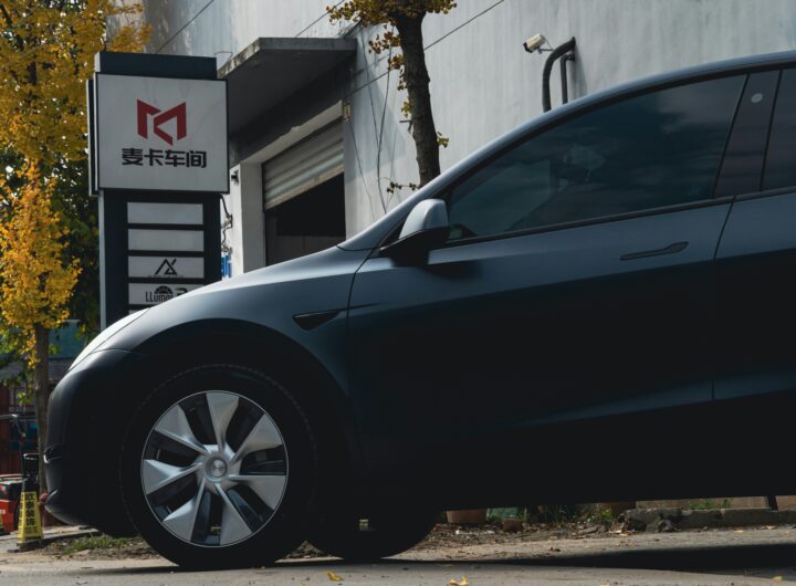 cost to vinyl wrap a car